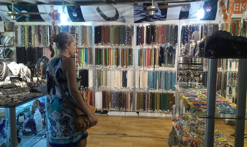 Alaçatı’da Sokak Modası: Çatladıkapı