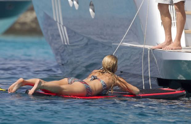 Bar Refaeli instagram bağımlısı