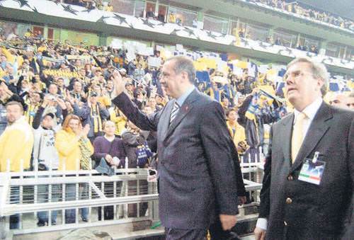 Hangi ünlü hangi takımı tutuyor?