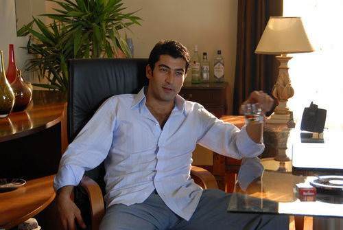 Hangi ünlü hangi takımı tutuyor?