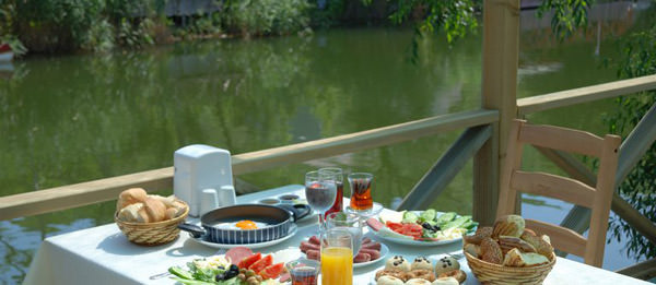 Sevgililer günü için en romantik mekanlar