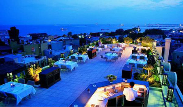 Sevgililer günü için en romantik mekanlar