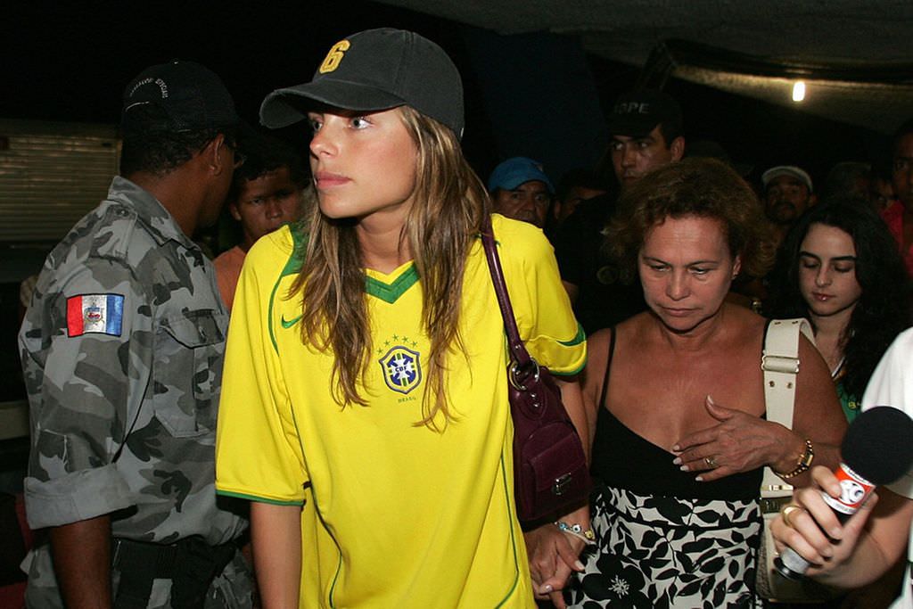 Futbolcu eşleri göz kamaştırdı