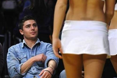 Ünlüler ve ponpon kızlar