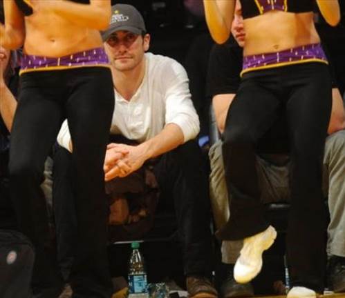 Ünlüler ve ponpon kızlar