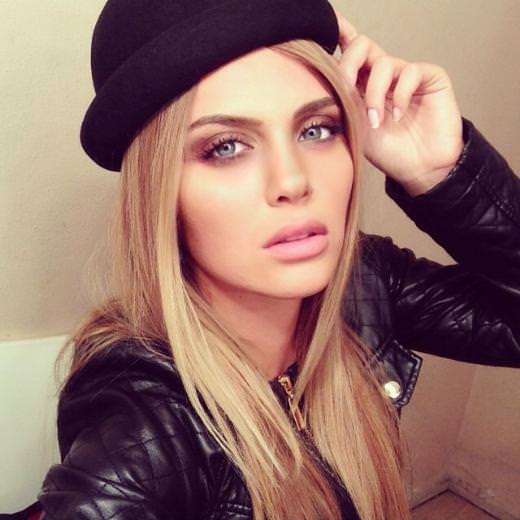 Müge Üzel resimleri