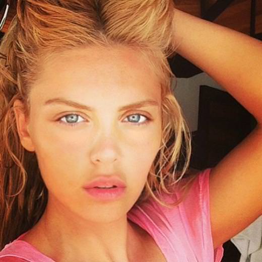 Müge Üzel resimleri