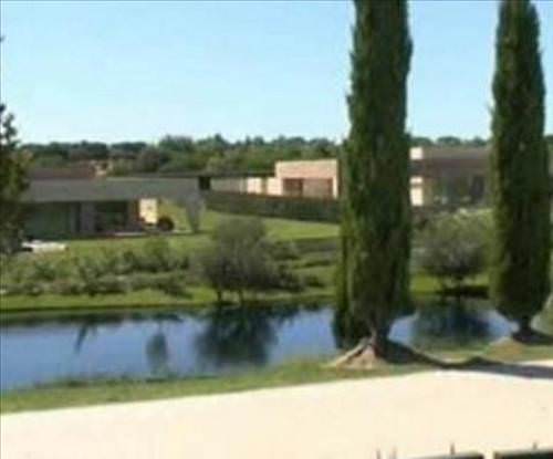 Yıldız futbolcuların dudak uçuklatan evleri