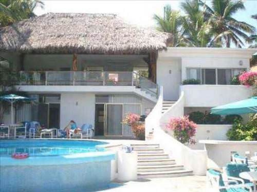 Yıldız futbolcuların dudak uçuklatan evleri