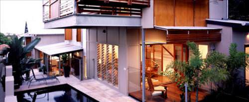 Yıldız futbolcuların dudak uçuklatan evleri