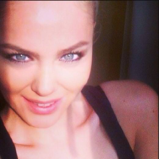 Müge Üzel resimleri