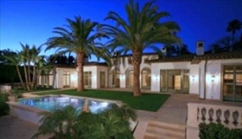 Yıldız futbolcuların dudak uçuklatan evleri