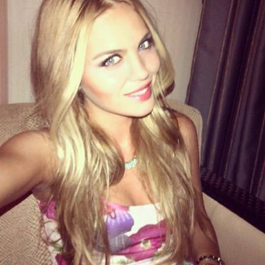 Müge Üzel resimleri