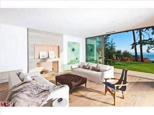 Yıldız futbolcuların dudak uçuklatan evleri