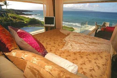 Yıldız futbolcuların dudak uçuklatan evleri