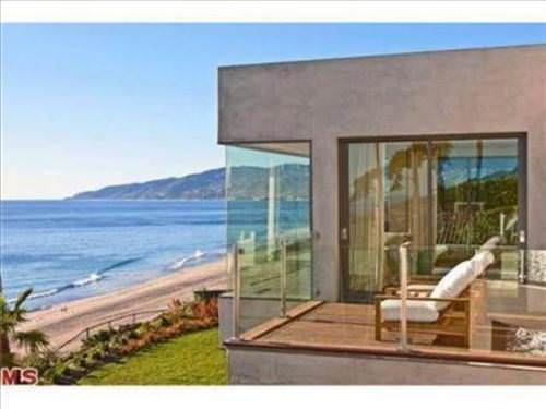 Yıldız futbolcuların dudak uçuklatan evleri