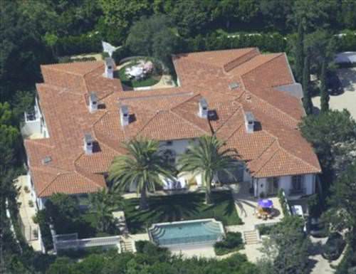 Yıldız futbolcuların dudak uçuklatan evleri