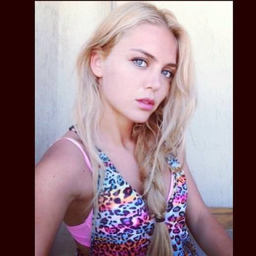 Müge Üzel resimleri