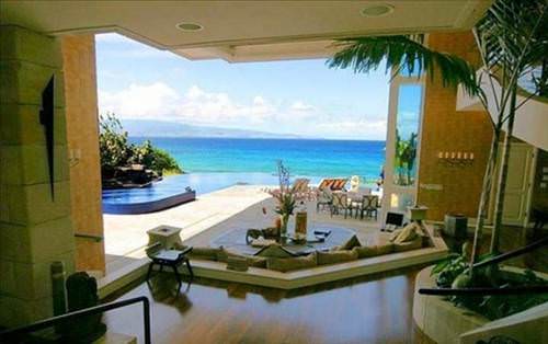 Yıldız futbolcuların dudak uçuklatan evleri