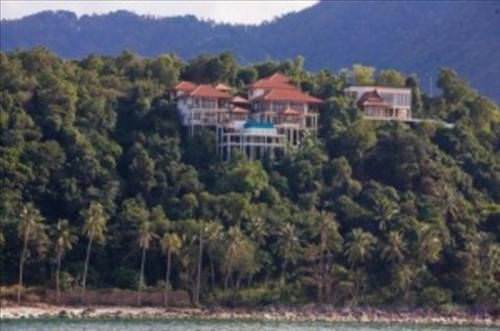 Yıldız futbolcuların dudak uçuklatan evleri