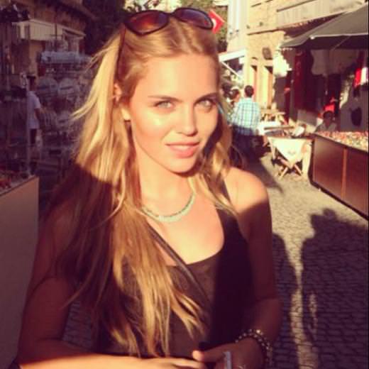 Müge Üzel resimleri