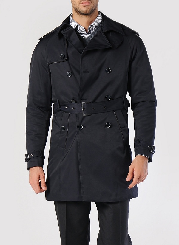 Bahar trençkotla geldi