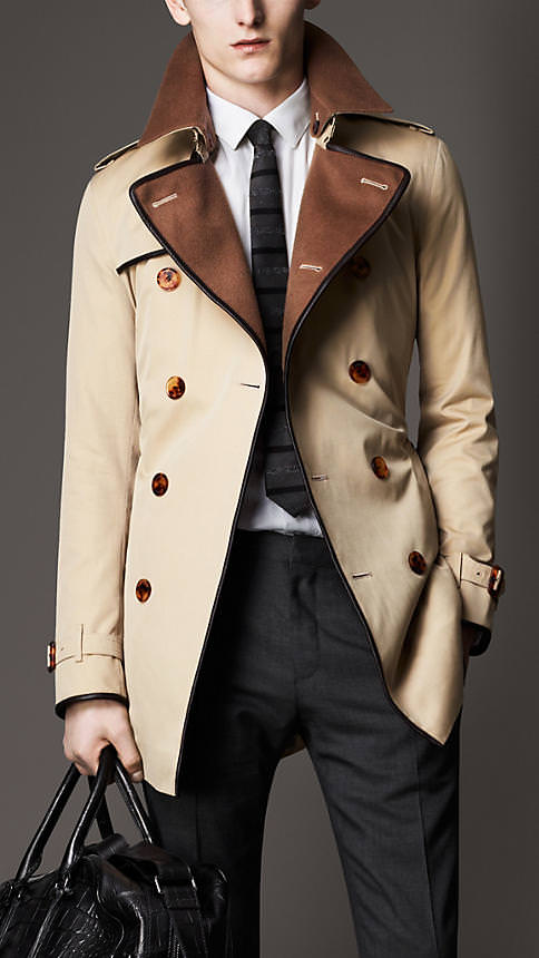 Bahar trençkotla geldi