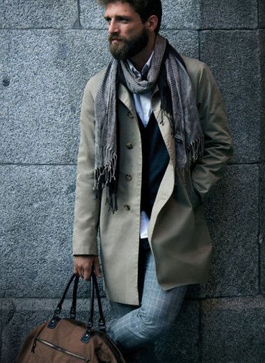 Bahar trençkotla geldi