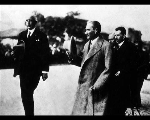 Atatürk'ün hiç bilinmeyen 300 fotoğrafı