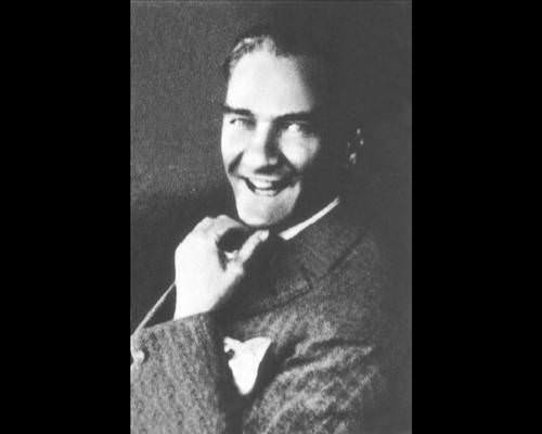 Atatürk'ün hiç bilinmeyen 300 fotoğrafı