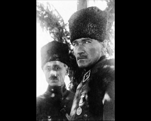 Atatürk'ün hiç bilinmeyen 300 fotoğrafı
