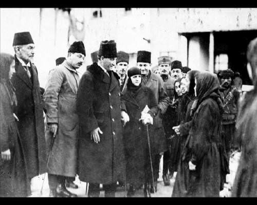 Atatürk'ün hiç bilinmeyen 300 fotoğrafı