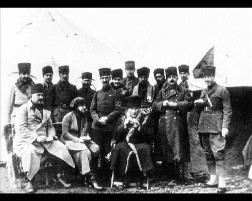Atatürk'ün hiç bilinmeyen 300 fotoğrafı