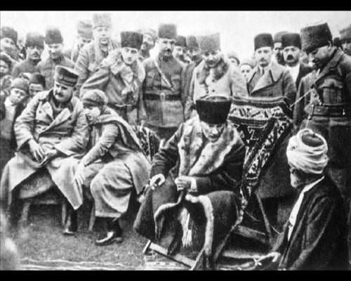 Atatürk'ün hiç bilinmeyen 300 fotoğrafı