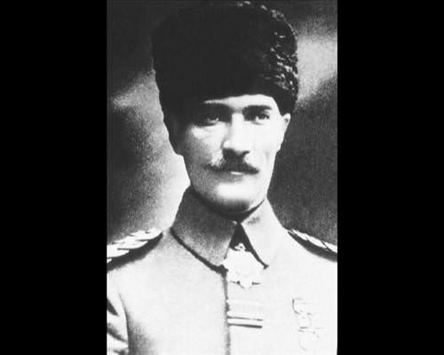 Atatürk'ün hiç bilinmeyen 300 fotoğrafı