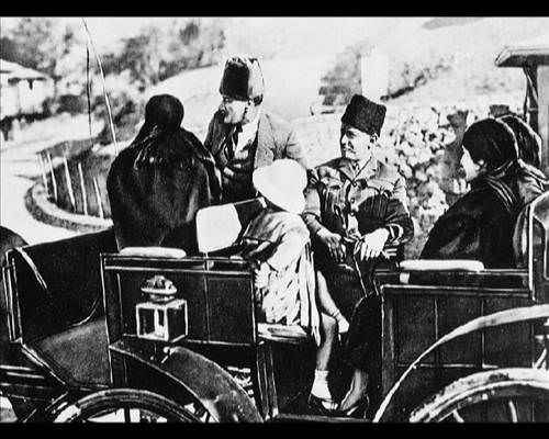 Atatürk'ün hiç bilinmeyen 300 fotoğrafı
