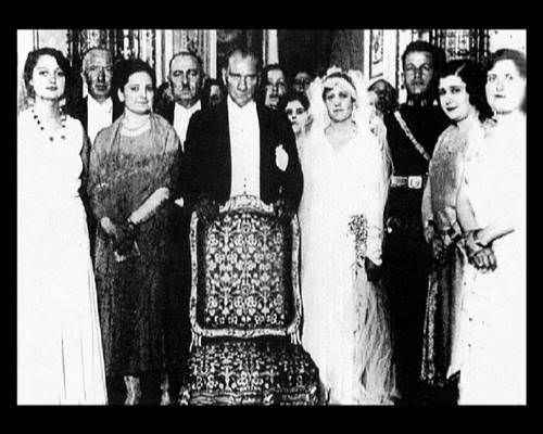 Atatürk'ün hiç bilinmeyen 300 fotoğrafı