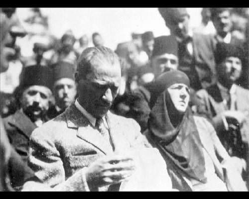 Atatürk'ün hiç bilinmeyen 300 fotoğrafı