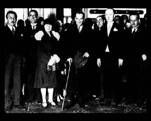 Atatürk'ün hiç bilinmeyen 300 fotoğrafı