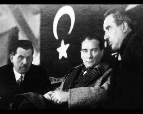 Atatürk'ün hiç bilinmeyen 300 fotoğrafı