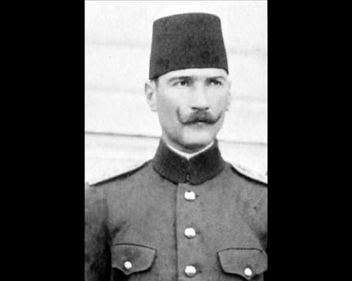Atatürk'ün hiç bilinmeyen 300 fotoğrafı