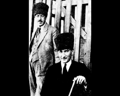 Atatürk'ün hiç bilinmeyen 300 fotoğrafı