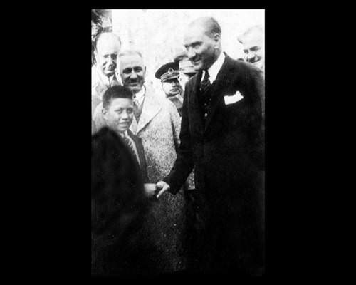 Atatürk'ün hiç bilinmeyen 300 fotoğrafı
