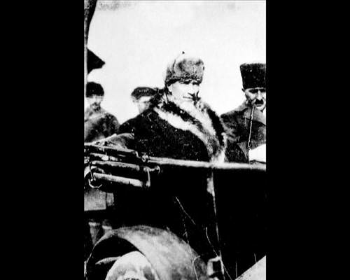 Atatürk'ün hiç bilinmeyen 300 fotoğrafı