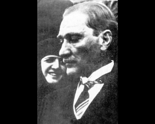 Atatürk'ün hiç bilinmeyen 300 fotoğrafı