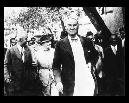 Atatürk'ün hiç bilinmeyen 300 fotoğrafı