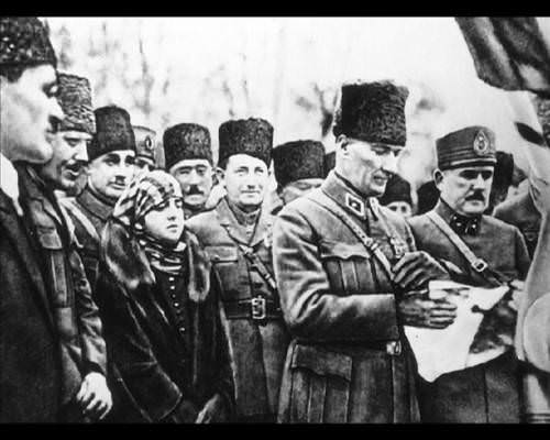 Atatürk'ün hiç bilinmeyen 300 fotoğrafı