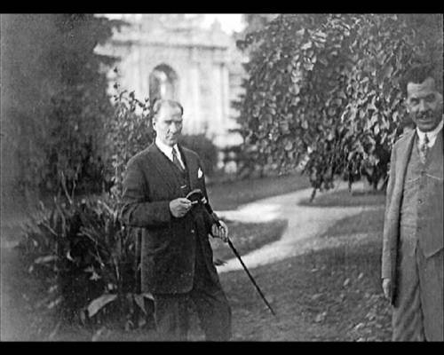 Atatürk'ün hiç bilinmeyen 300 fotoğrafı