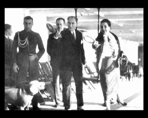 Atatürk'ün hiç bilinmeyen 300 fotoğrafı