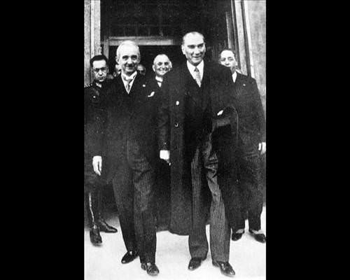 Atatürk'ün hiç bilinmeyen 300 fotoğrafı